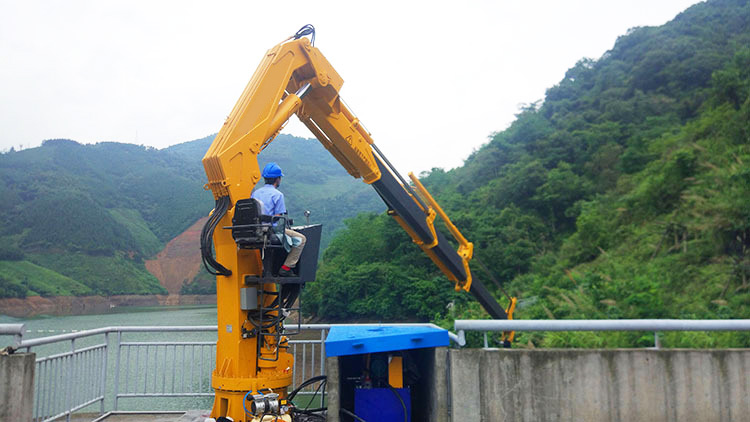 16 Ton Folding Boom Marine Crane 16 Ton Folding Boom Marine Crane