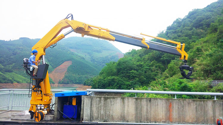 16 Ton Folding Boom Marine Crane 16 Ton Folding Boom Marine Crane